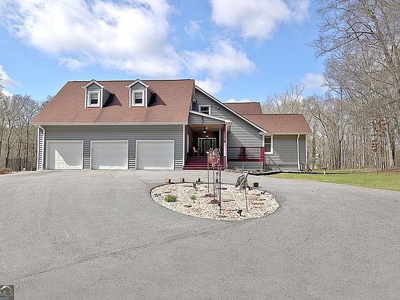 2nd image of 967 Tope Rd