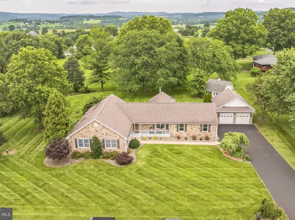 109 Fairfield Dr, Barto, PA 19504