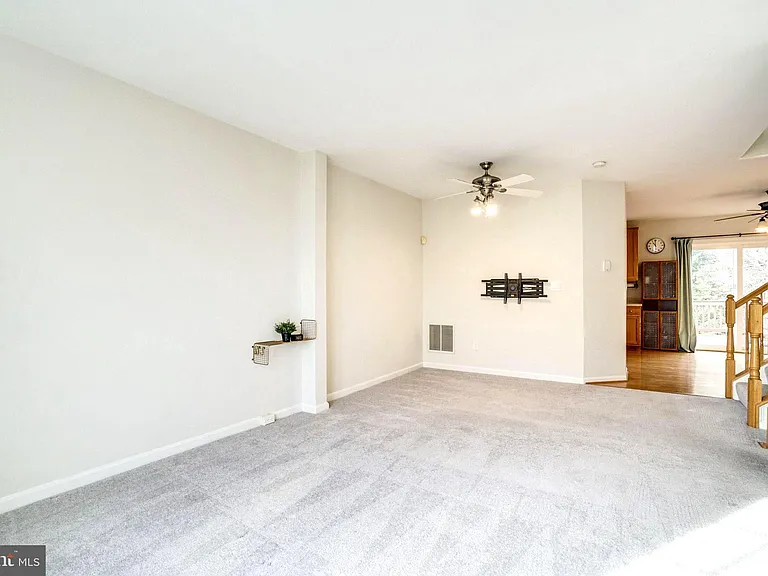 7372 Ardglass Dr — Photo 12