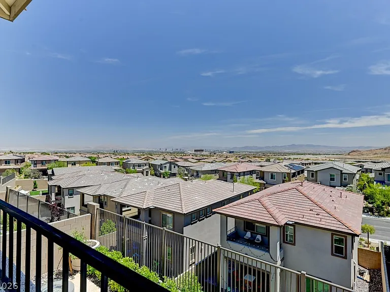 12393 Ferry Glide Ave — Photo 3