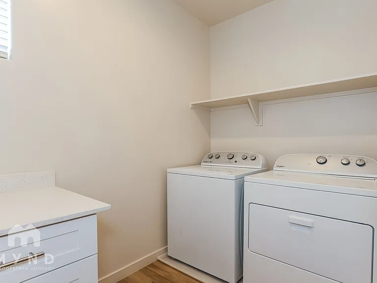 615 N Vine St — Photo 21