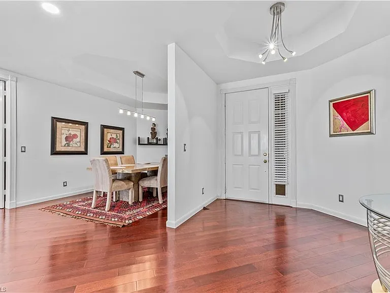 1845 Les Chateaux Blvd #202 — Photo 2