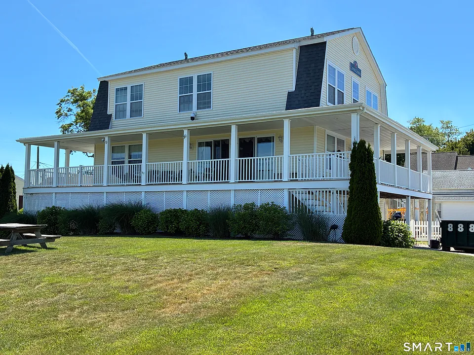2 Buckingham Ave