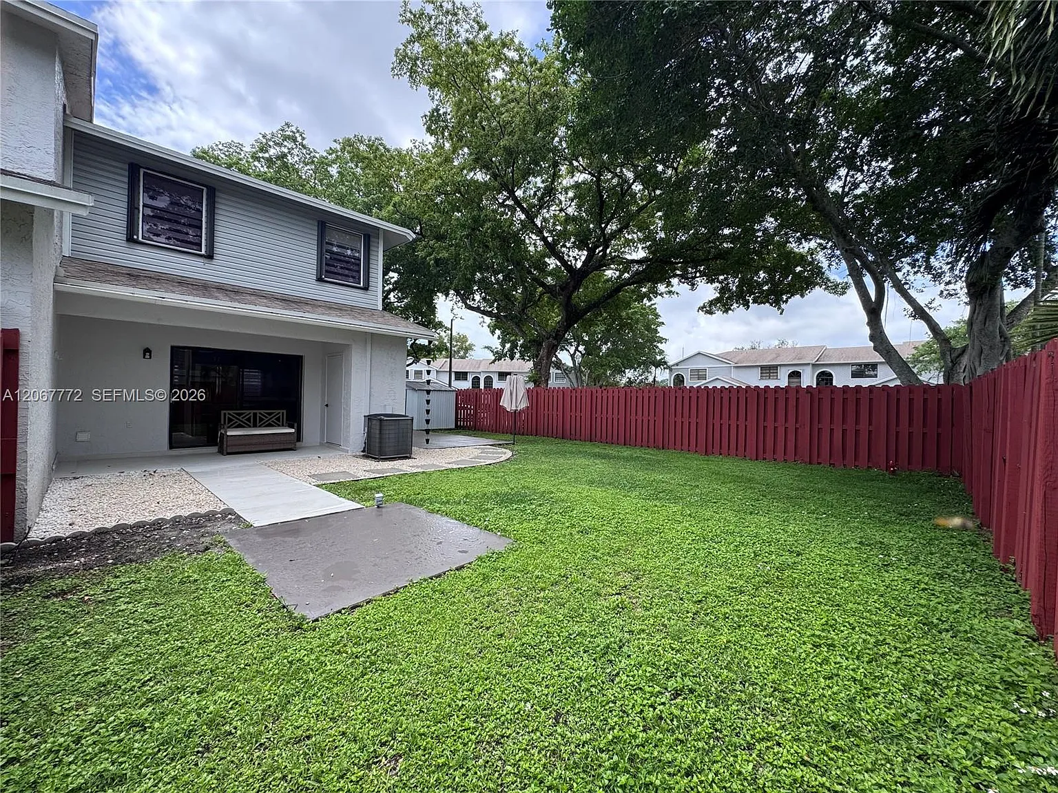 Pembroke Pointe Section 1 — Photo 3