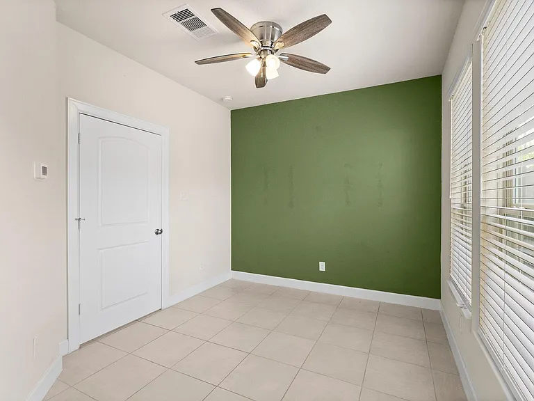 2021 Cambridge Heights Pl — Photo 5