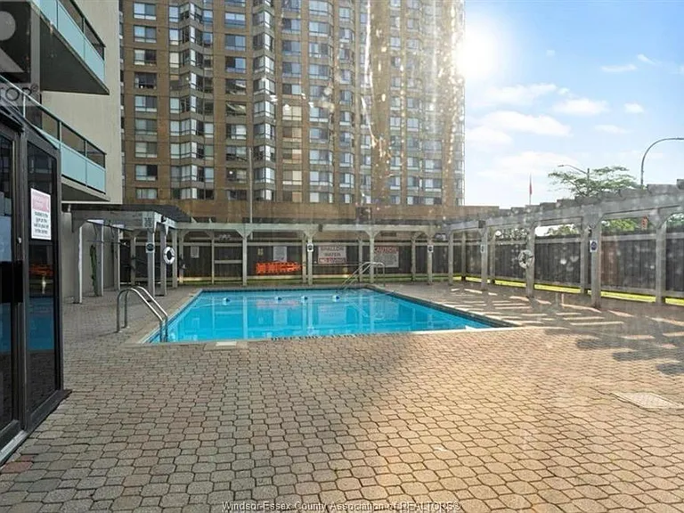 111 Riverside Dr E #107 — Photo 15