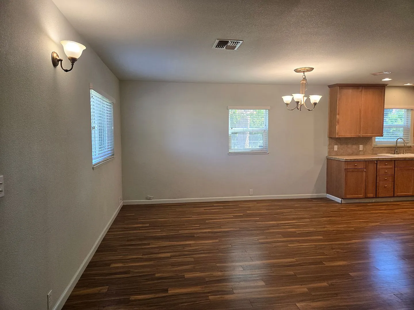 5437 Griffin Rd - Hughson **Coming Soon - 8/31/26** — Photo 4