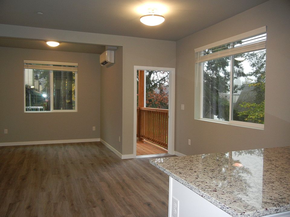 1st image of 1244 Cora St SE #204