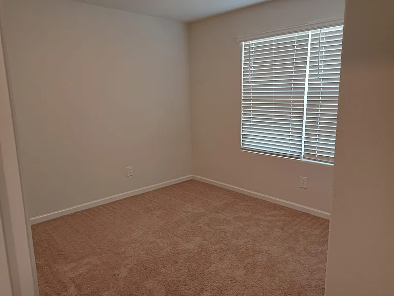 110 Shallow Dr — Photo 10
