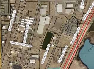 1010 Garfield St S, Cambridge, MN 55008