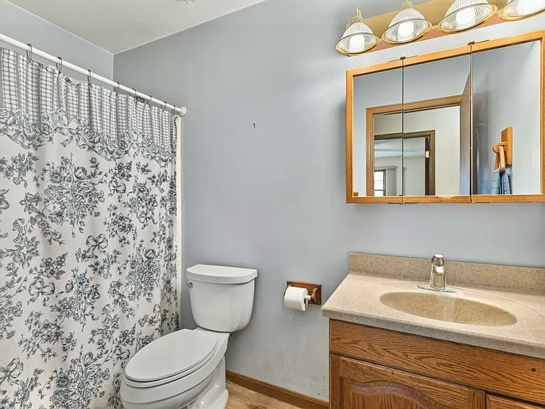 1248 S Lawler Ave — Photo 17