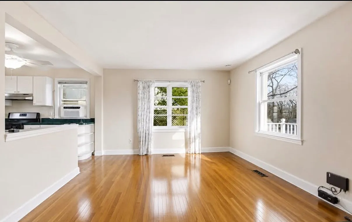 2 bed, 1326 sqft, $3,000 — Photo 2