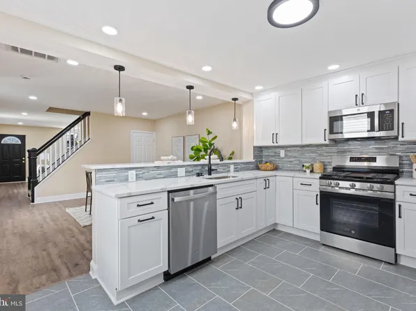 1520 Cox St, Baltimore, MD 21211