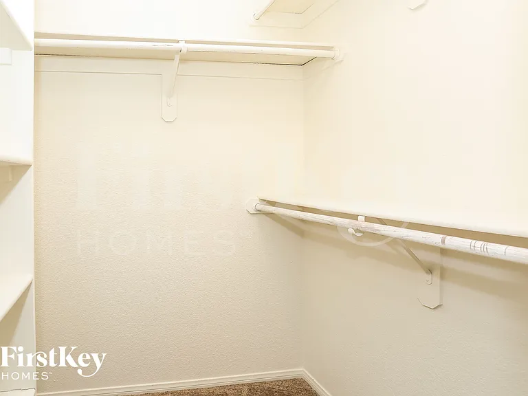4333 Matinee Ave — Photo 12