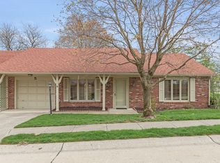 5 Woodacre Dr, Carmel, IN
