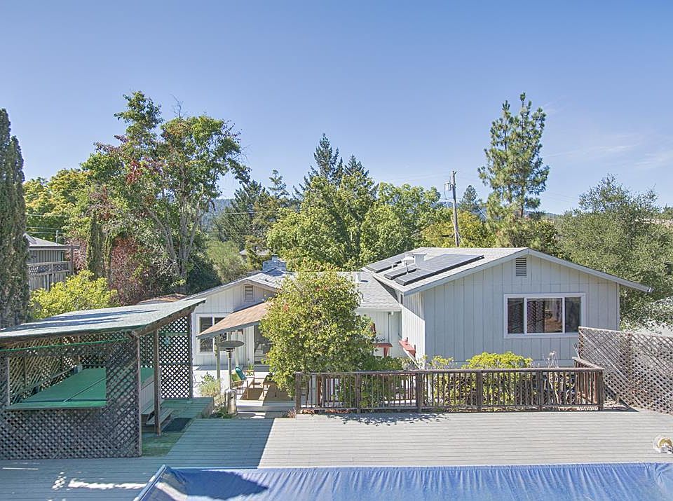1st image of 543 Marion Ave