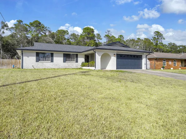 85 12th Ave, Shalimar, FL 32579