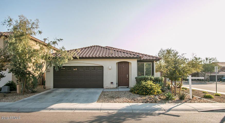 1st image of 2949 E Glenhaven Dr