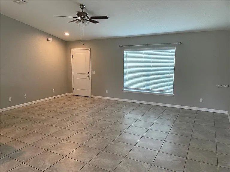 10136 Willmington Blvd — Photo 7