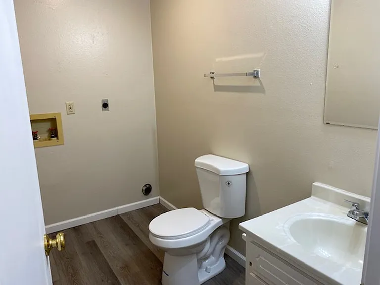 151 S Aurora St — Photo 8