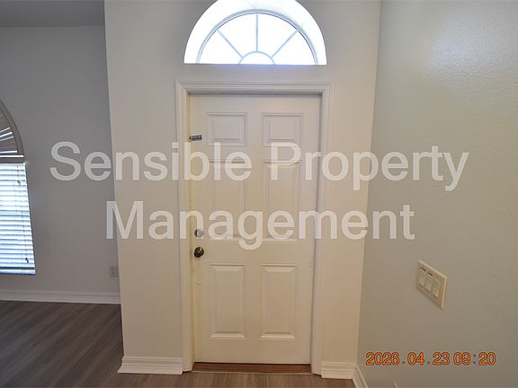 2nd image of 30633 Totteridge Pl