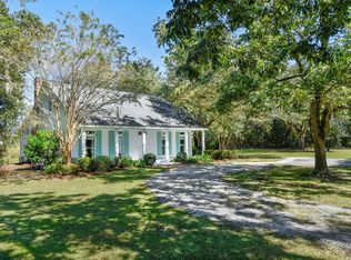 5526 Lancaster Ln, Pass Christian, MS 39571