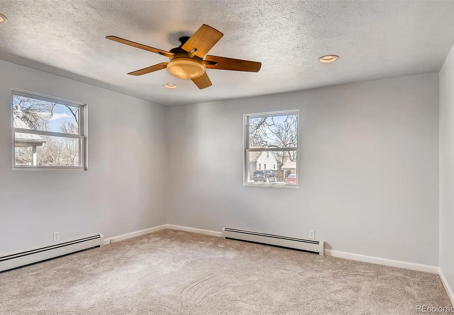 1673 Clinton St — Photo 4