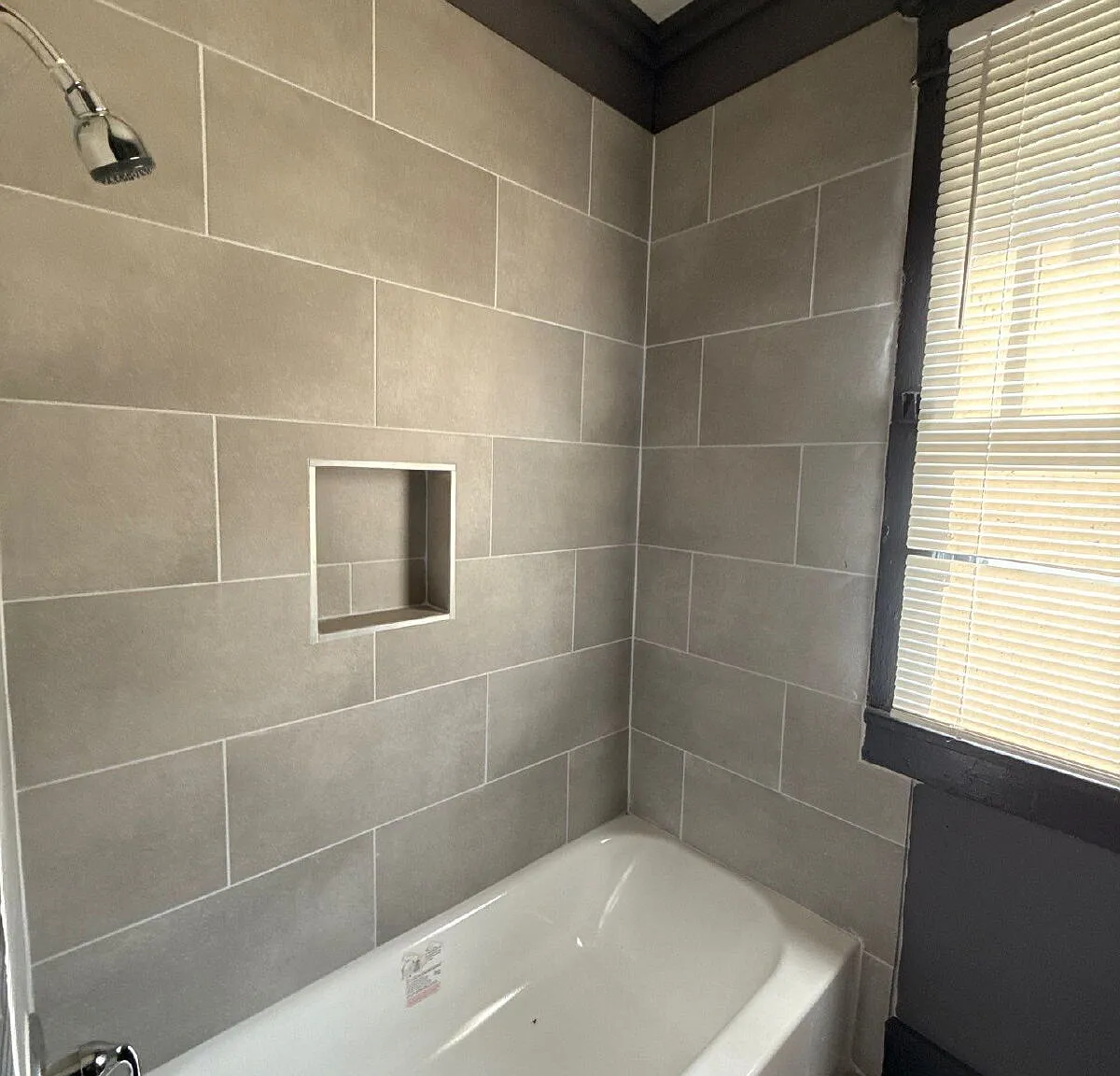 1 bed, 1.0 bath, 1380 sqft, $740 — Photo 2