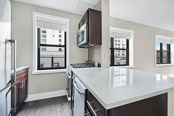 Rented by Mirador Real Estate | media 25