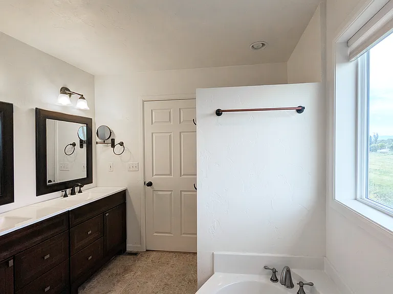 131 Rimrock Ct — Photo 23