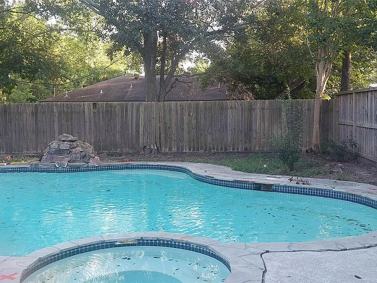 4629 Cedar Oaks Ln — Photo 1