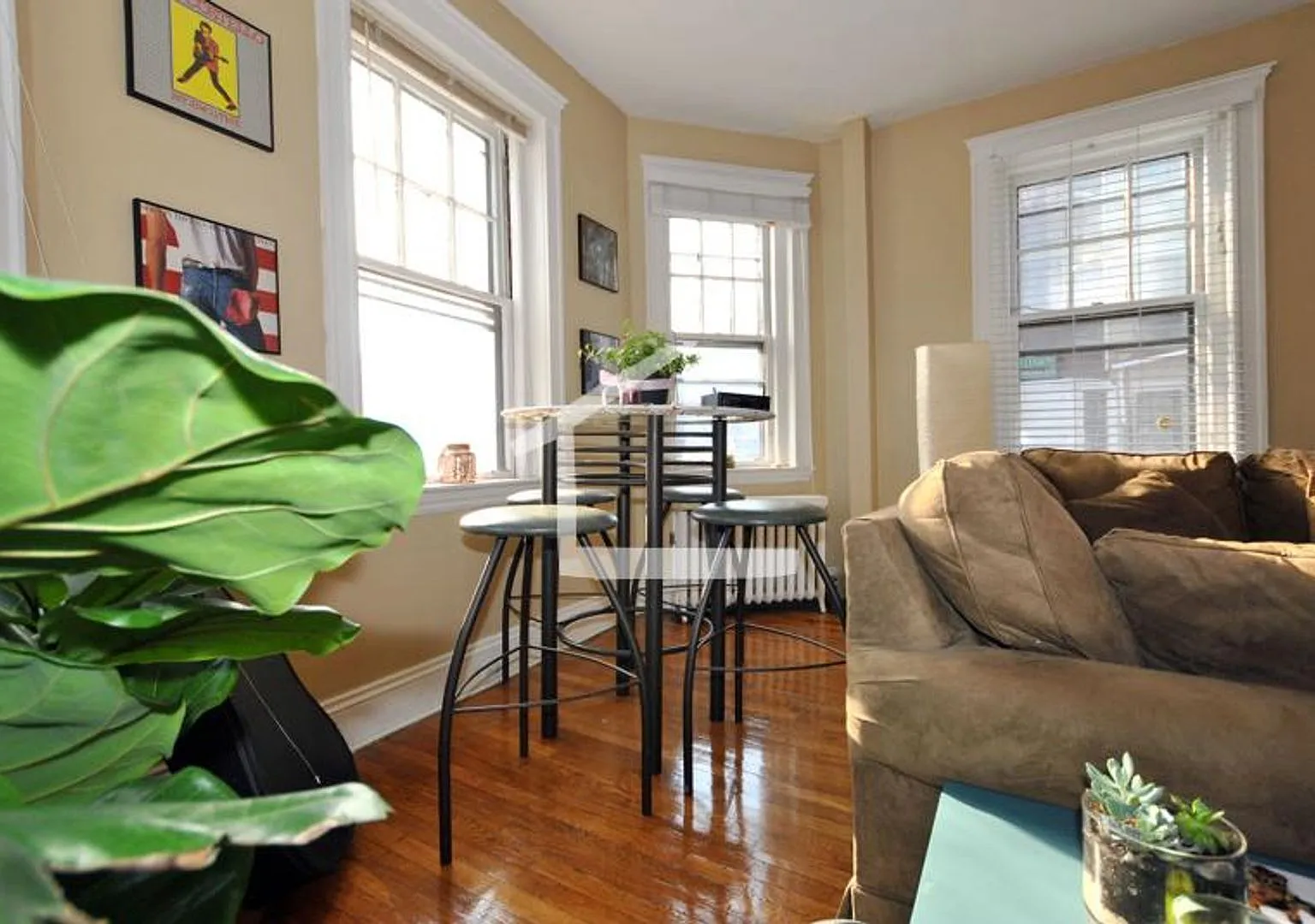 1 bed in Allston — Photo 2