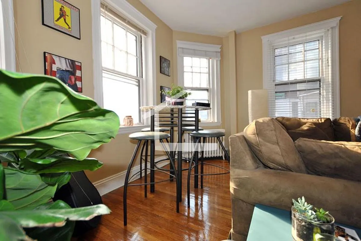 Building Photo - 319 Allston St #4-L
