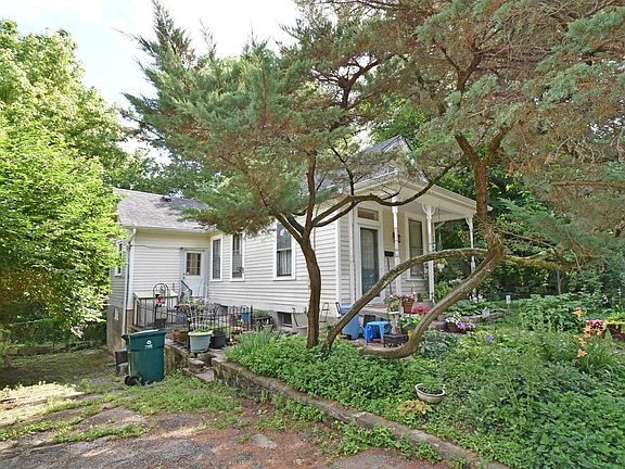 3rd image of 1637 Rockford Pl