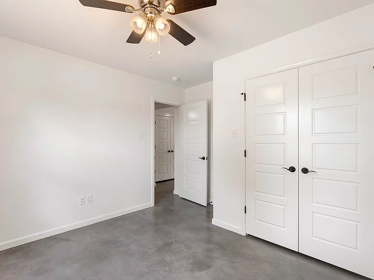 715 Supreme Ct — Photo 21