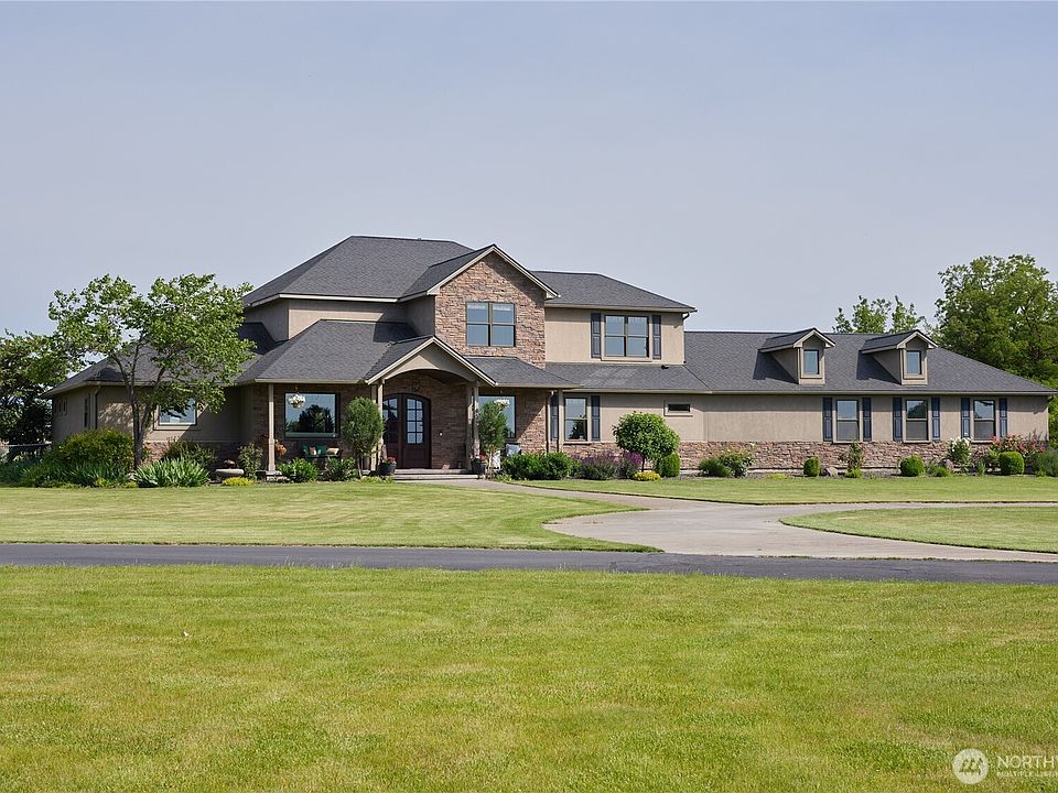 1st image of 805 Betz Lane