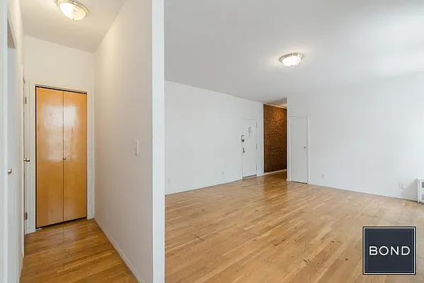 Rented by Bond New York | media 2
