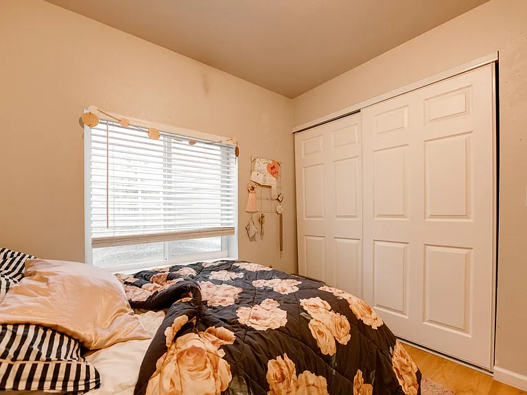 415 E Bradley St #BASEMENT — Photo 16