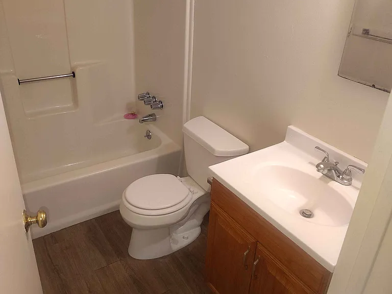 1939 Burrows St #1939 — Photo 6