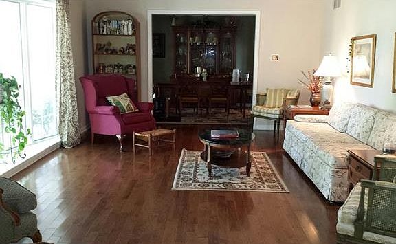 2nd image of 1903 Moberly St
