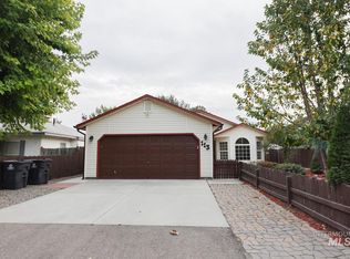 113 W Oregon Ave, Homedale, ID 83628
