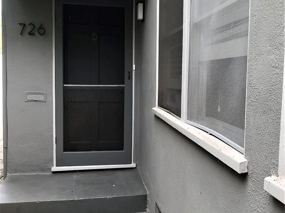 Private Screened Entry door setback along side yard