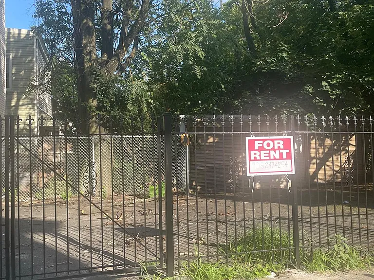 155 19th Ave — Photo 8
