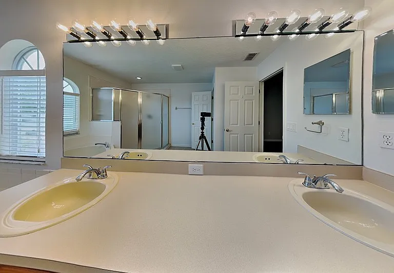 9525 Southern Garden Cir — Photo 17