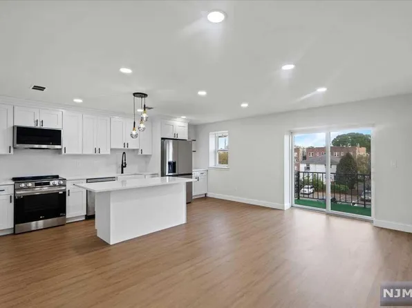 1004 Unicorn Way APT J3, Clifton, NJ 07011