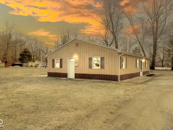 733 Mann Ave, Austin, IN 47102