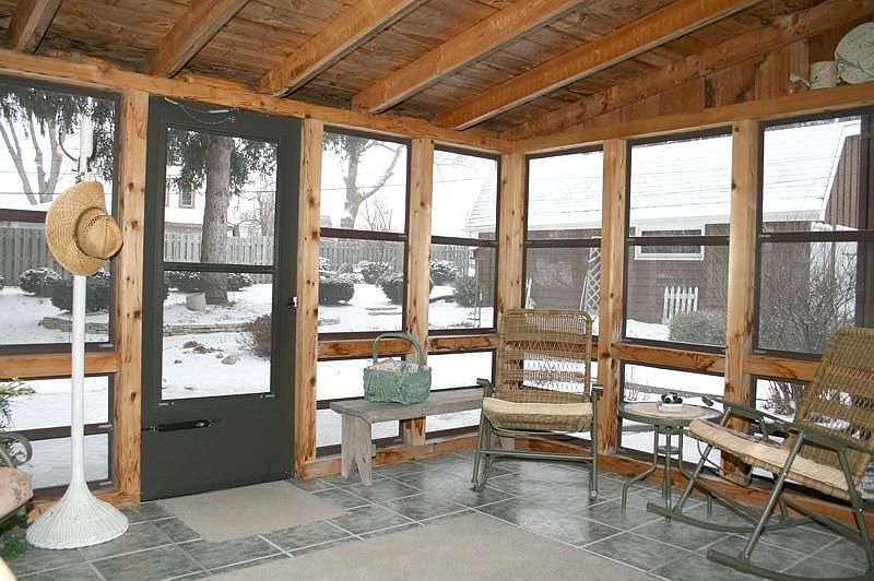 1st image of 656 Evergreen Dr