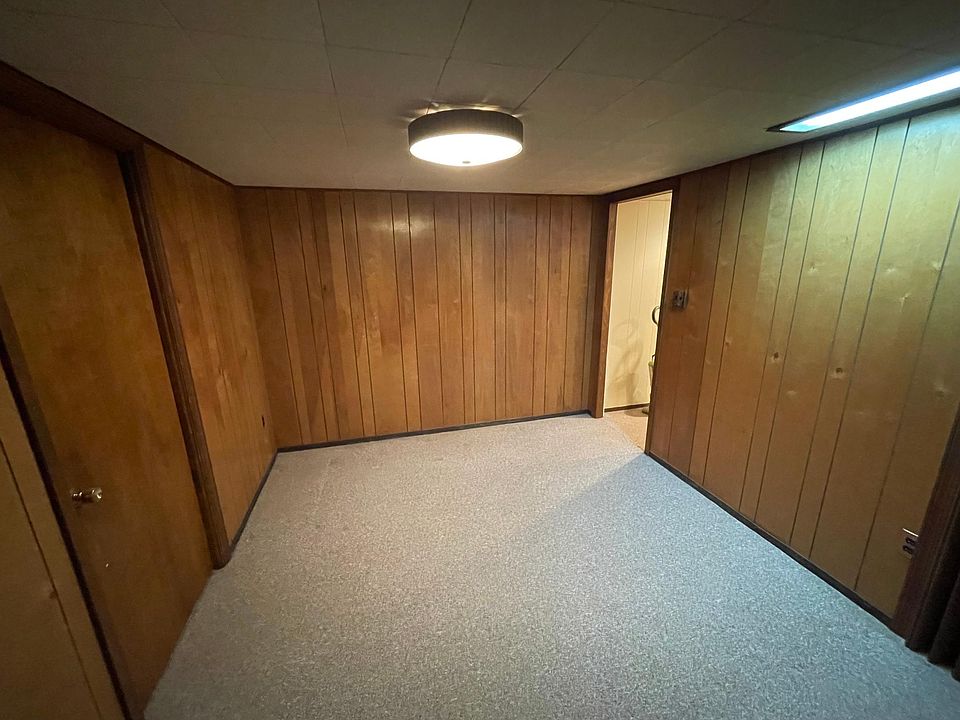 1st image of 24 Wilcox Pl
