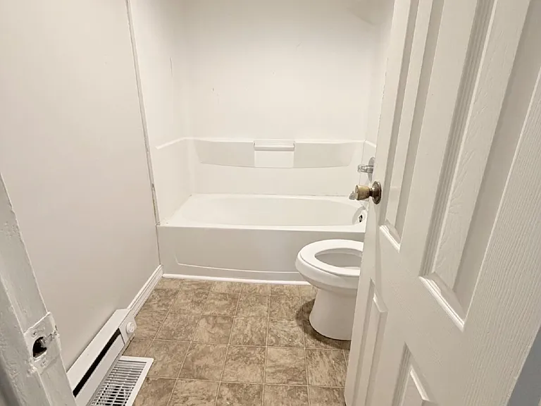 212 N Laura Wall Blvd — Photo 16