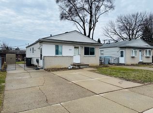 20224 Nicke St, Clinton Township, MI